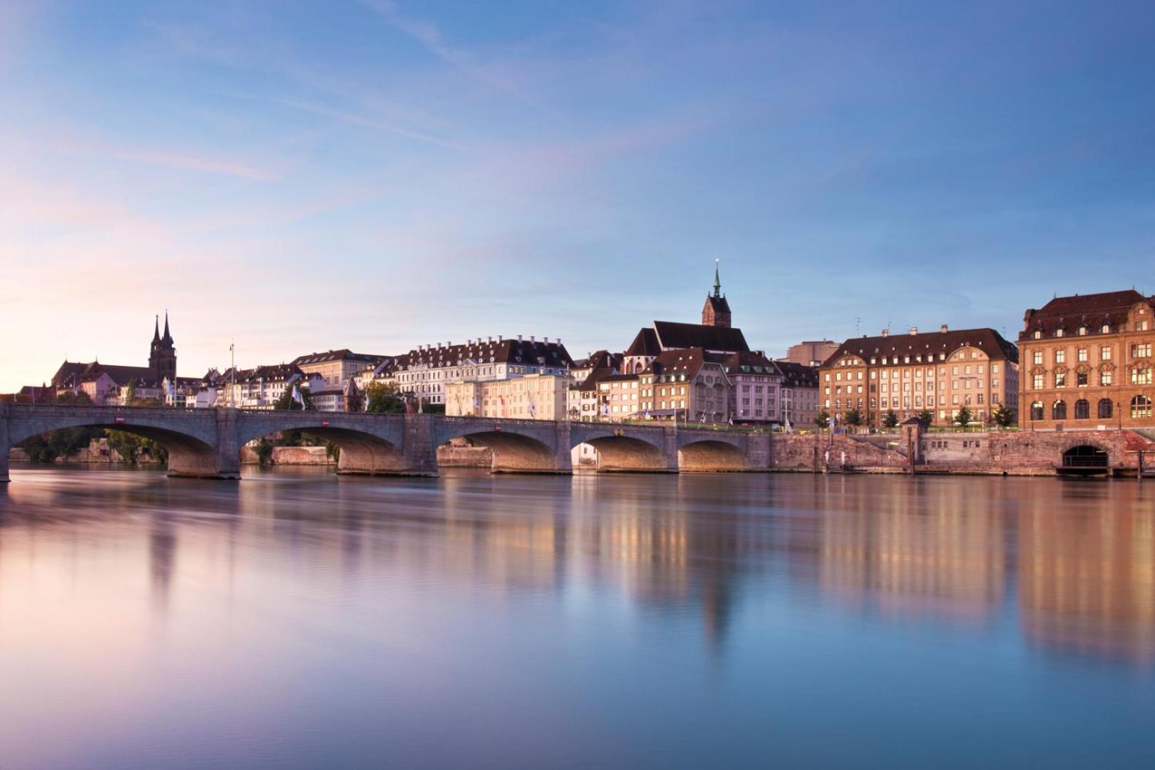 Special Blue Tiger Apartment Basel, Messe Kleinbasel 10-Star Bagian luar foto